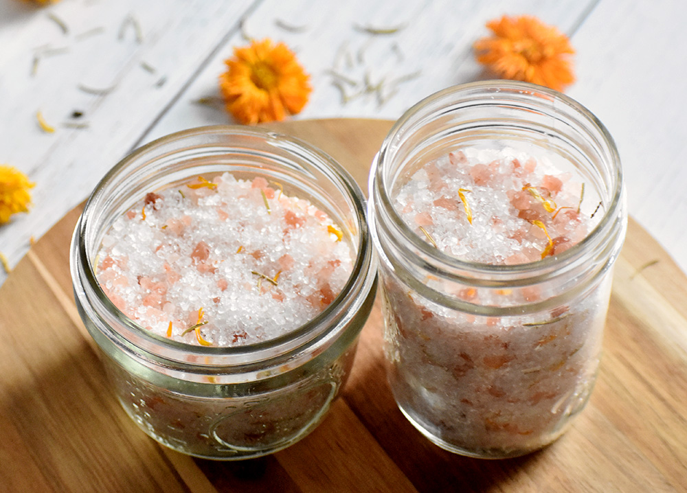 How to Make Homemade Bath Salts