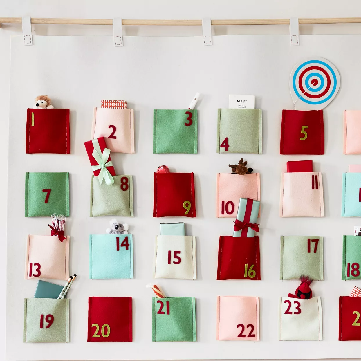 How to Make a Felt Advent Calendar