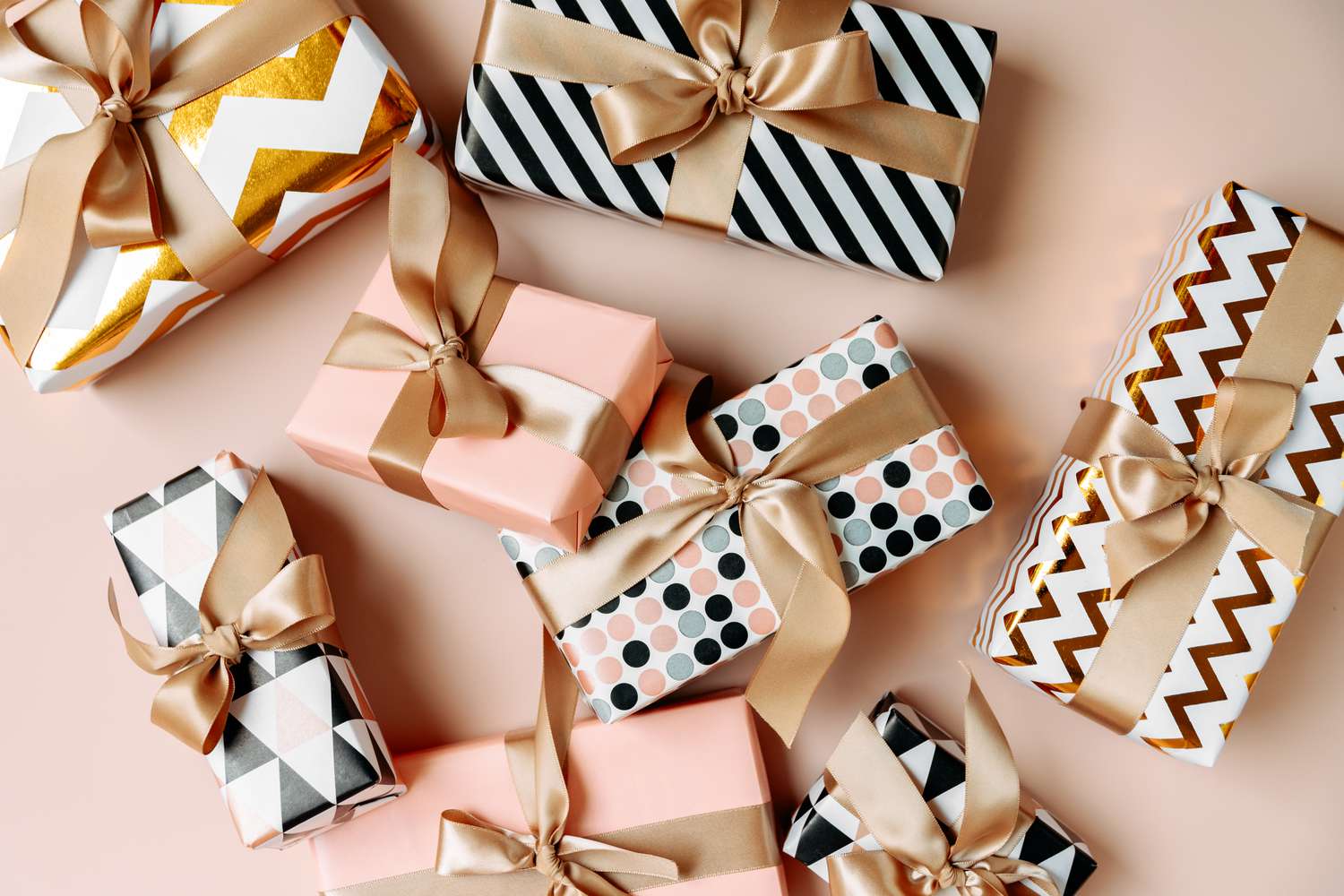 How to Wrap Gifts the Right Way, According to a Pro