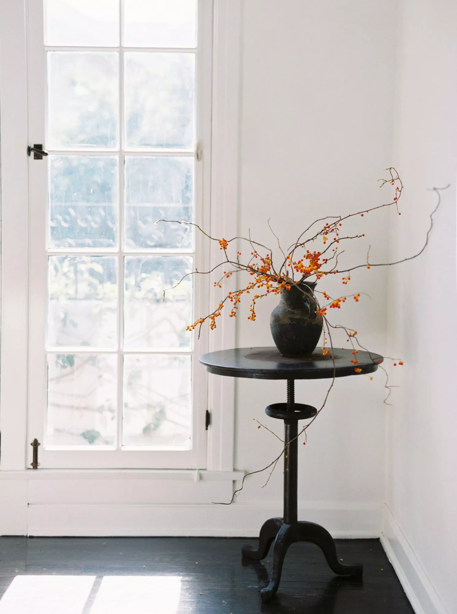 How to Arrange Foliage Branches to Make a Statement Centerpiece for Fall